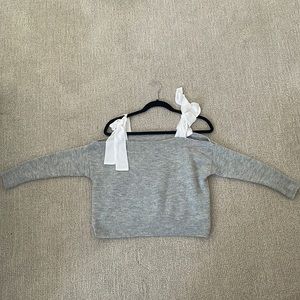 Topshop cropped sweater with adjustable bow details: Size: US 0